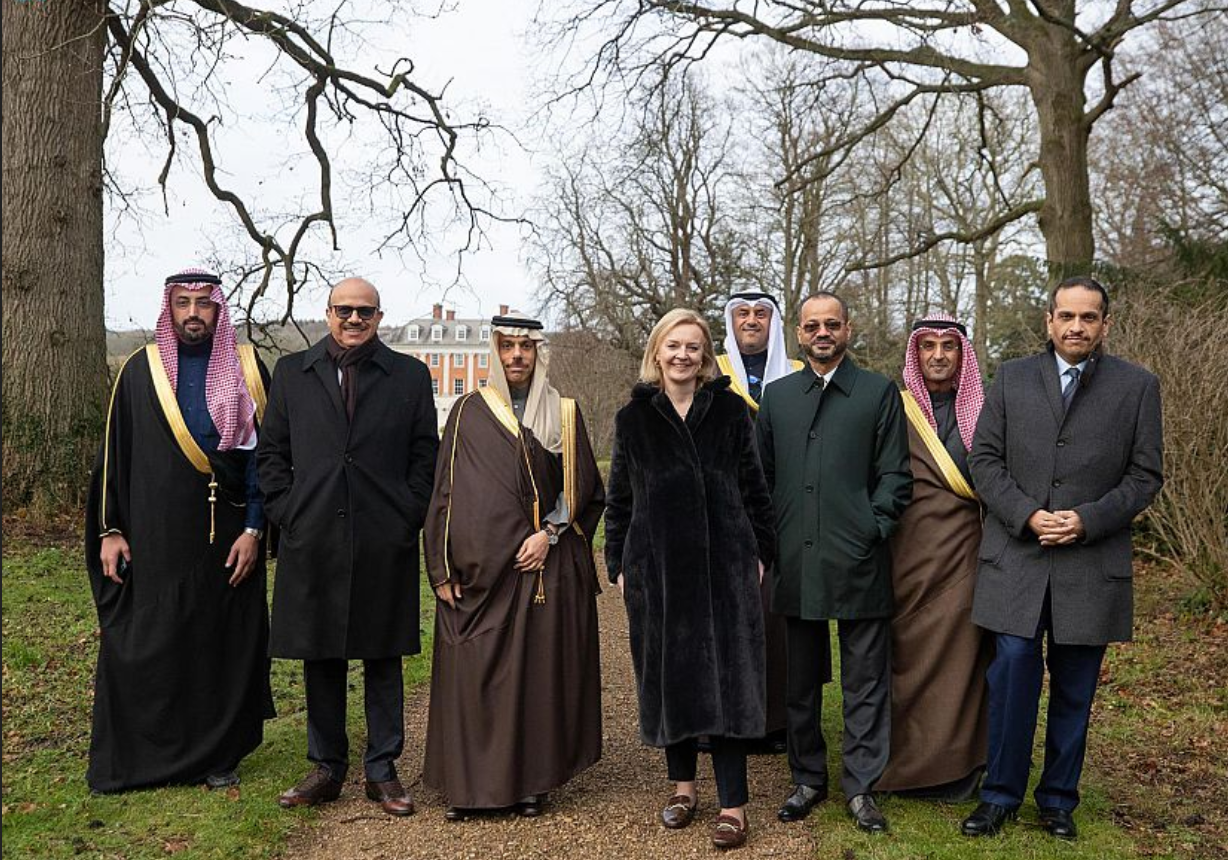 سمو وزير الخارجية ونظيرته البريطانية يترأسان الاجتماع الوزاري الخليجي البريطاني