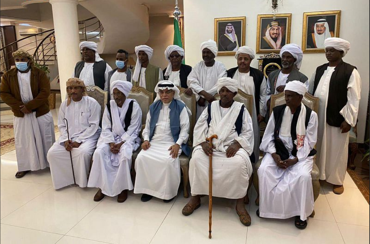 سفير المملكة لدى الخرطوم يلتقي بوالي البحر الأحمر وقيادات الإدارة الأهلية بشرق السودان