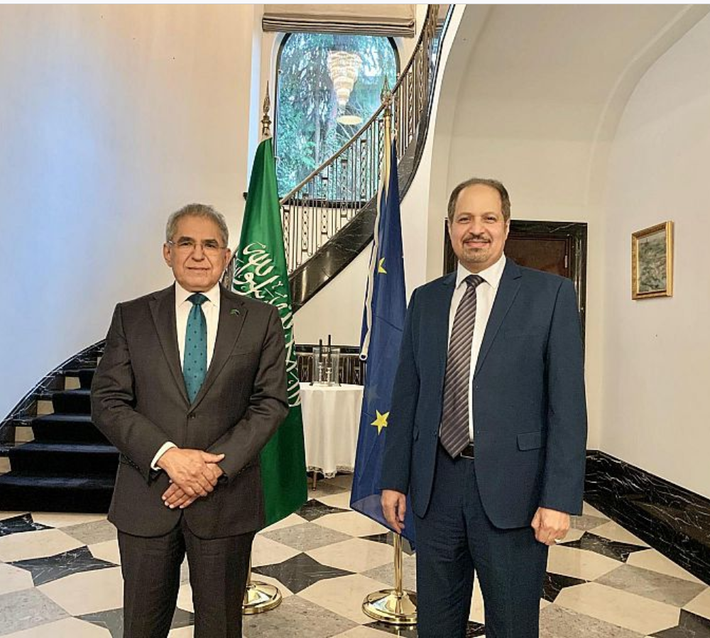 سفير المملكة لدى الاتحاد الأوروبي يلتقي رئيس الفريق السعودي لرئاسة المملكة لمجموعة المانحين