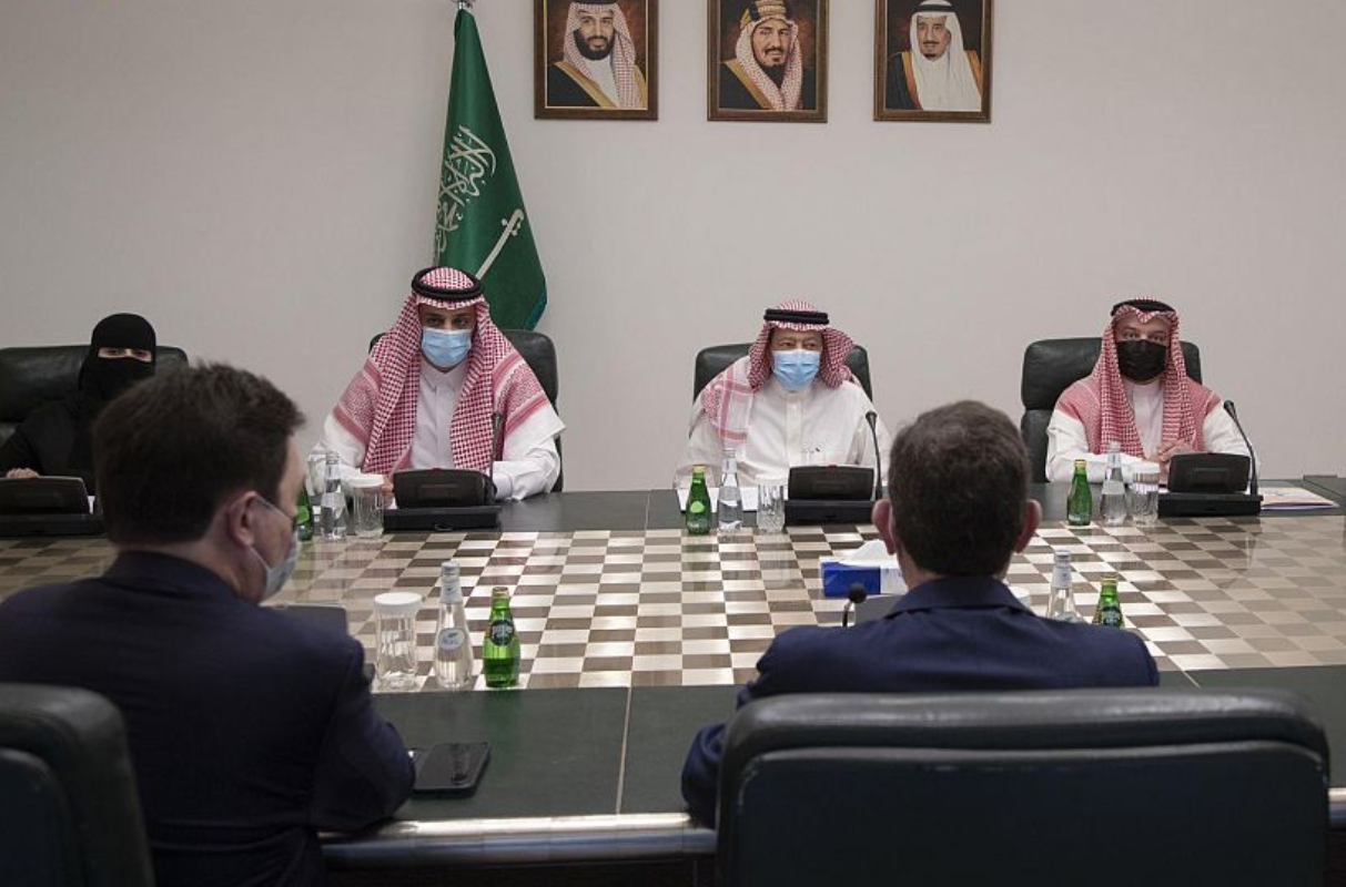 نائب وزير الخارجية يلتقي أعضاء من مجلس الشيوخ الفرنسي ورئيس مجموعة الصداقة لفرنسا