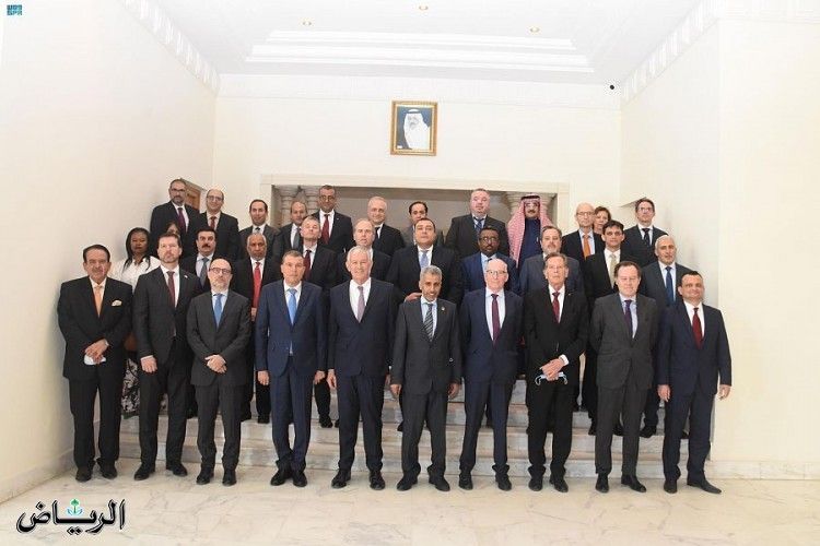 الأمين العام لمجلس وزراء الداخلية العرب يقيم مأدبة غداء لسفراء الدول العربية والأوروبية