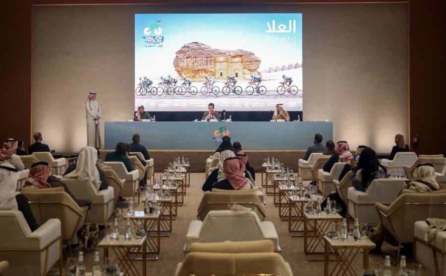 وزارة الرياضة تكشف عن تفاصيل النسخة الثانية من "طواف السعودية 2022" التي تستضيفها العلا