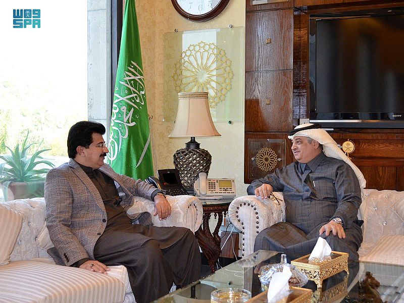 سفير خادم الحرمين الشريفين لدى باكستان يلتقي رئيس مجلس الشيوخ الباكستاني