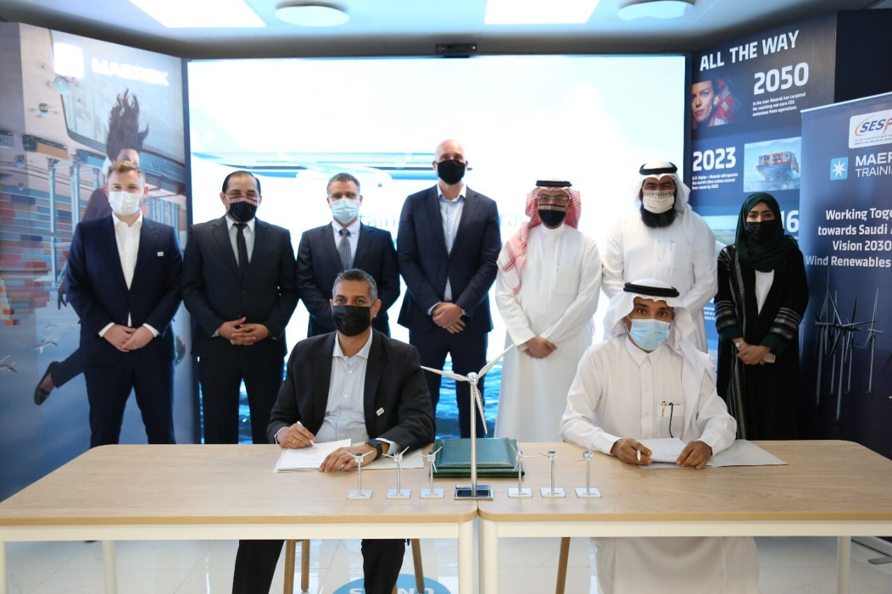 اتفاقية لتدريب 3000 شاب وشابة في مجالات الطاقة المتجددة