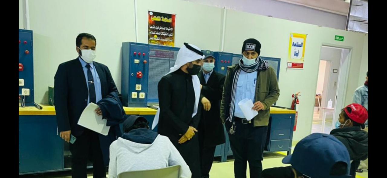مدير الإدارة العامة للتدريب التقني والمهني يقف على سير الإختبارات النظرية للطلاب بالمنشآت التدريبية