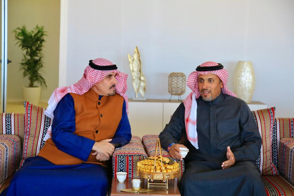 رئيس الاتحاد السعودي لرياضة السيارات والدراجات النارية يلتقي محافظ وادي الدواسر