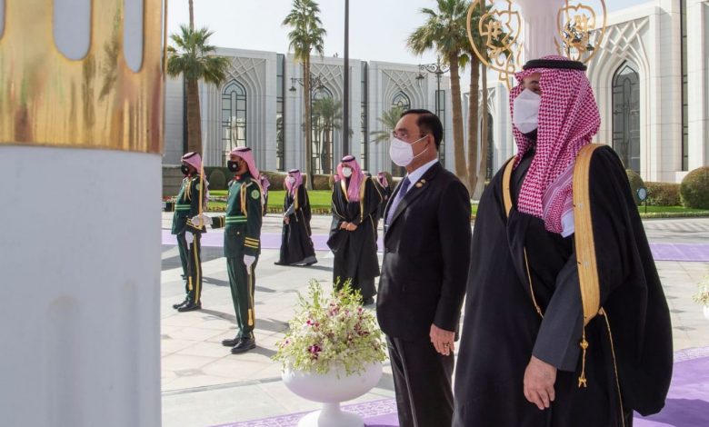 سمو ولي العهد يستقبل رئيس الوزراء وزير الدفاع في مملكة تايلند ويعقدان جلسة مباحثات رسمية