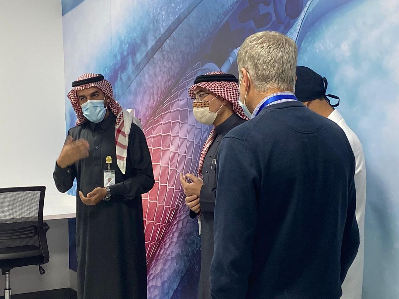 المشرف العام على مراكز القلب بوزارة الصحة يشيد بمركز القلب بـ " تخصصي تبوك "