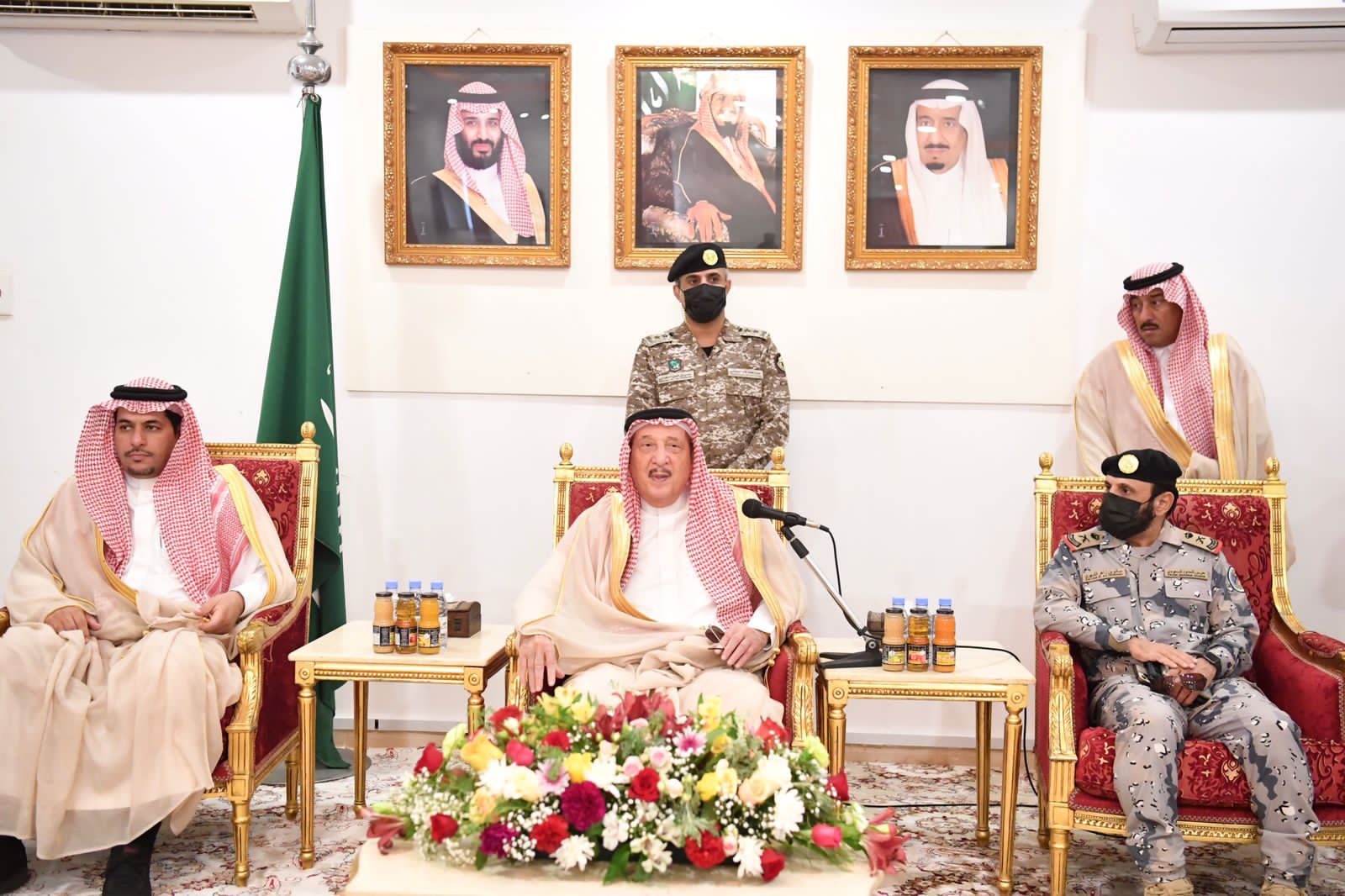 سمو أمير منطقة جازان يلتقي بمشايخ و أهالي محافظة فرسان