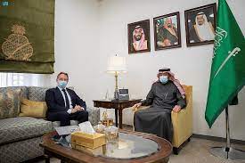 نائب وزير الخارجية يستقبل سفير الجمهورية الفرنسية