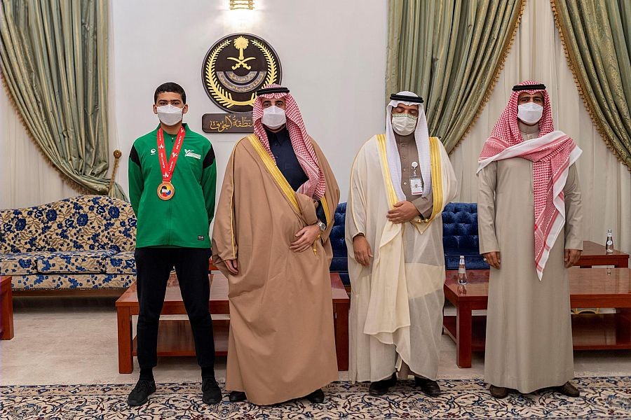 سمو أمير الجوف يستقبل المريح والقايد الفائز ببرونزية بطولة آسيا للكاراتيه تحت 21 سنة