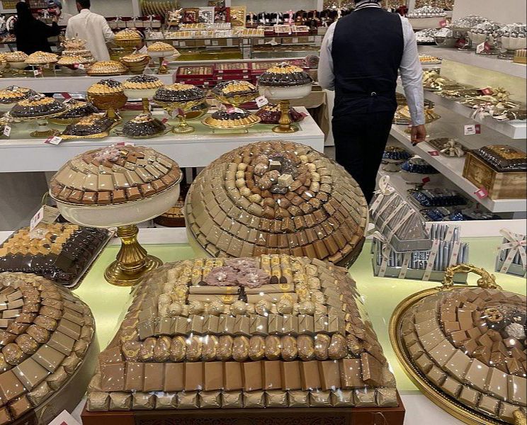 أسواق العاصمة المقدسة تشهد حركة نشطة على شراء حلوى العيد