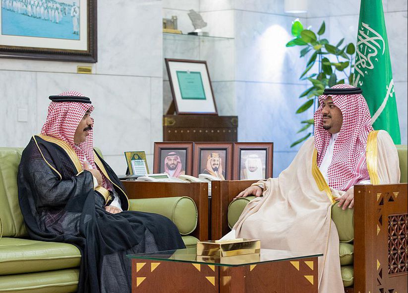 سمو نائب أمير الرياض يستقبل مدير مكافحة المخدرات بالمنطقة