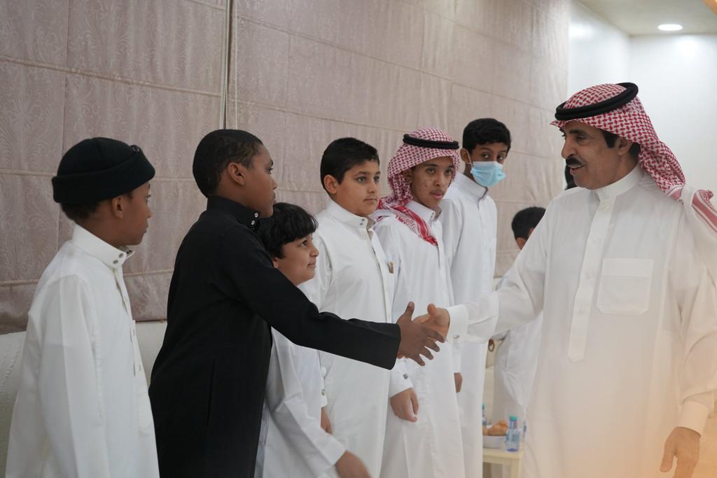 محافظ الرس يشارك مع جمعية الأيتام الإفطار الجماعي السنوي