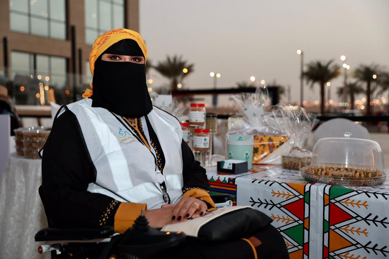 فريق صناع الأمل يقيم مبادرة بالتعاون مع قوتنا في حركتنا لذوي الإعاقة .