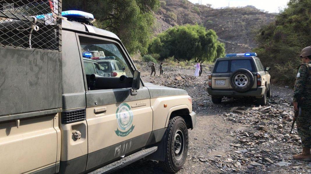 الأفواج الأمنية بمنطقة جازان تقبض على مواطن بحوزته (63) كيلو جرامًا من القات المخدر