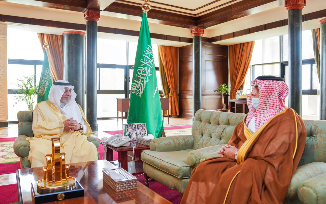 أمير تبوك يطلع على تقرير عن سير العملية التعليمية بمدارس المنطقة مع بداية شهر رمضان
