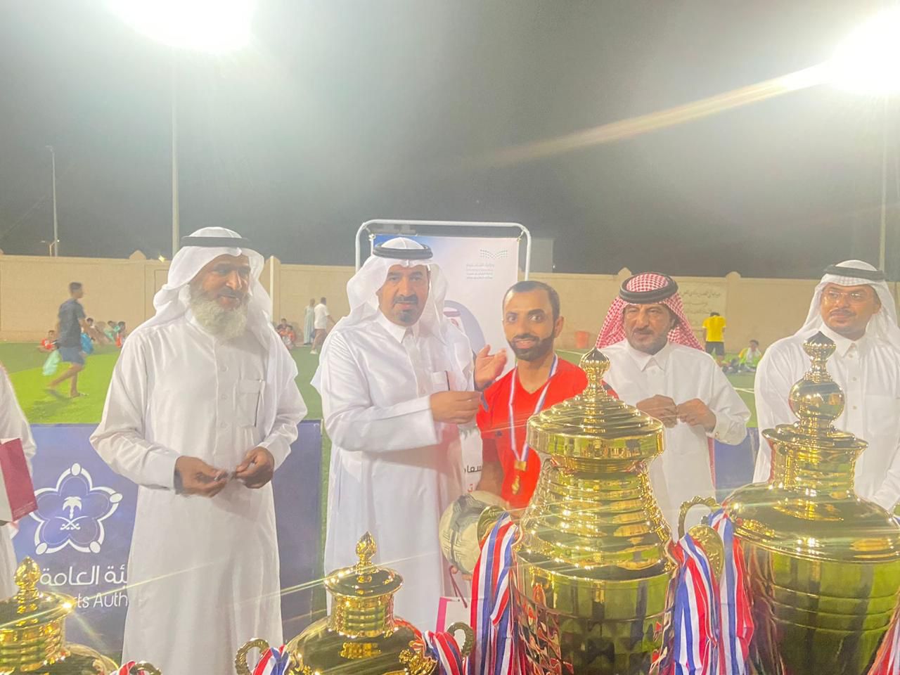 محافظ بيش يرعى ختام التصفيات الأولية لدوري المدارس لكرة القدم