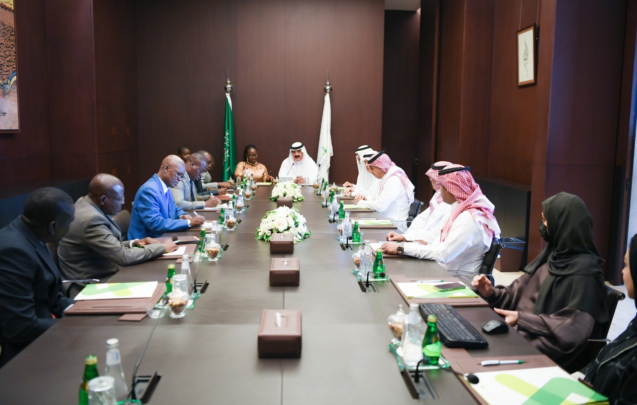 50b09d3e-6ef3-4d2b-a925-0654245a8cf8