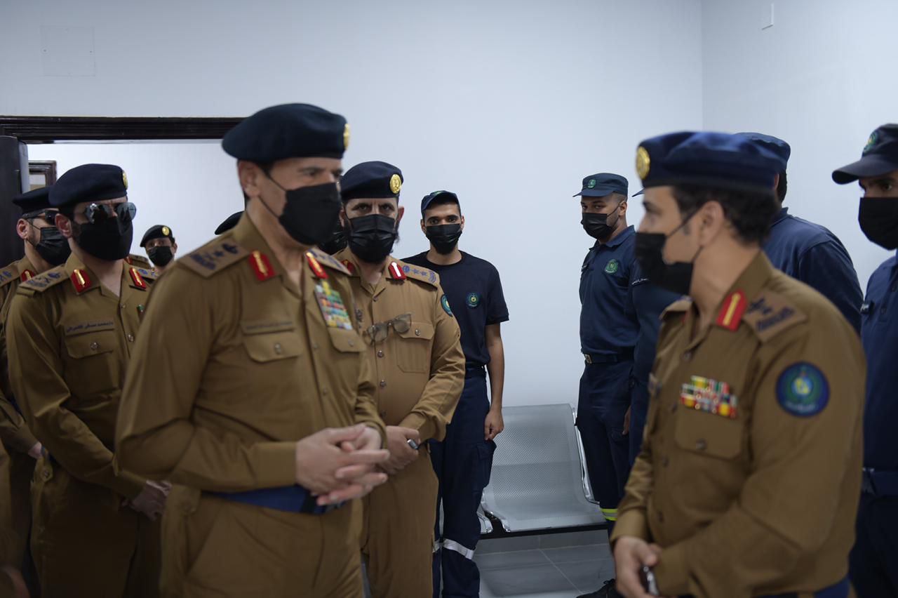 الفريق العمرو يتفقد أعمال الدفاع المدني بالمدينة المنورة