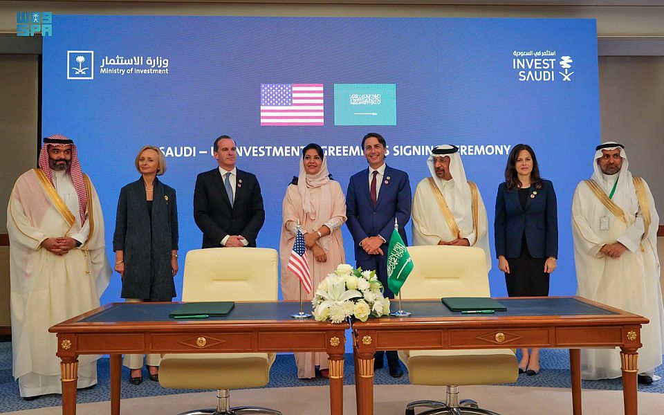 المملكة وأمريكا توقعان 18 اتفاقية ومذكرات تعاون في مجالات الفضاء والاستثمار والطاقة والاتصالات والصحة