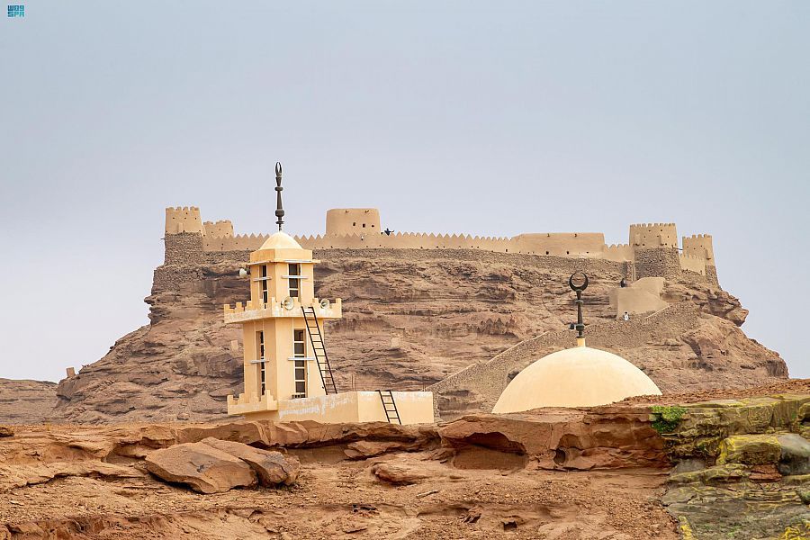 قلعة زعبل بمدينة سكاكا.. تراث عريق على قمة جبل