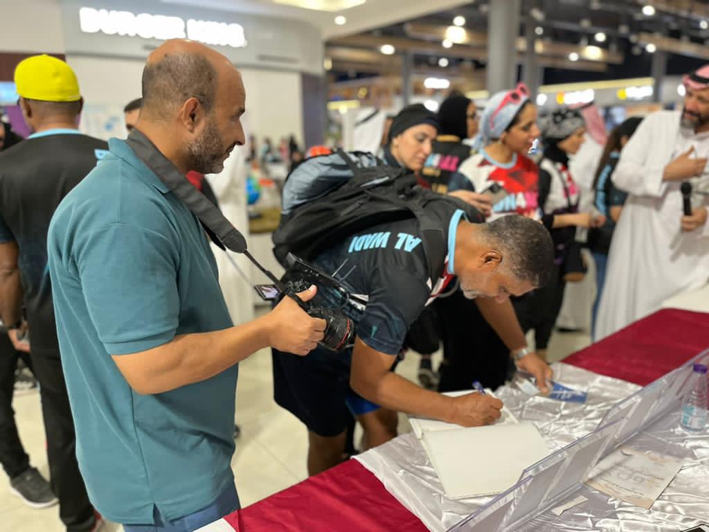 رياضيين البحرين يشاركون شباب القطيف فعالية البيئة 