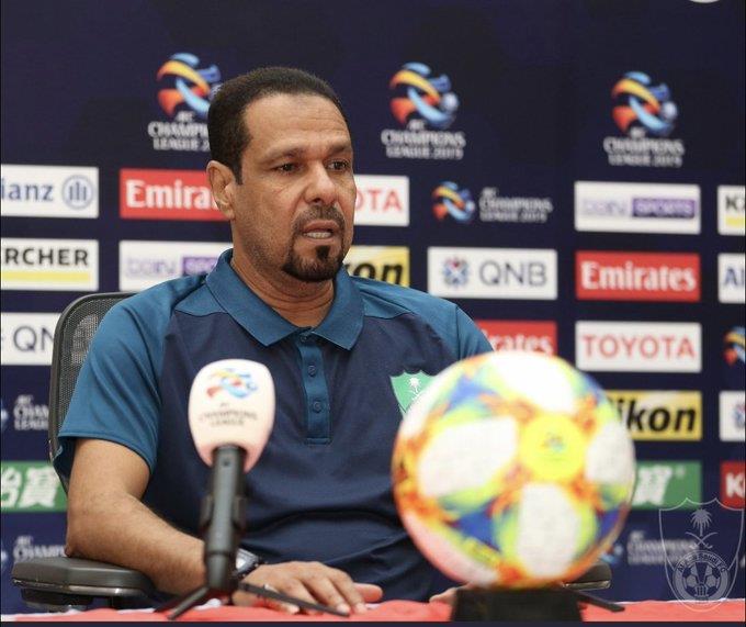 بعد سيبولدي ... الأهلي يعين عنبر مدربا للفريق 