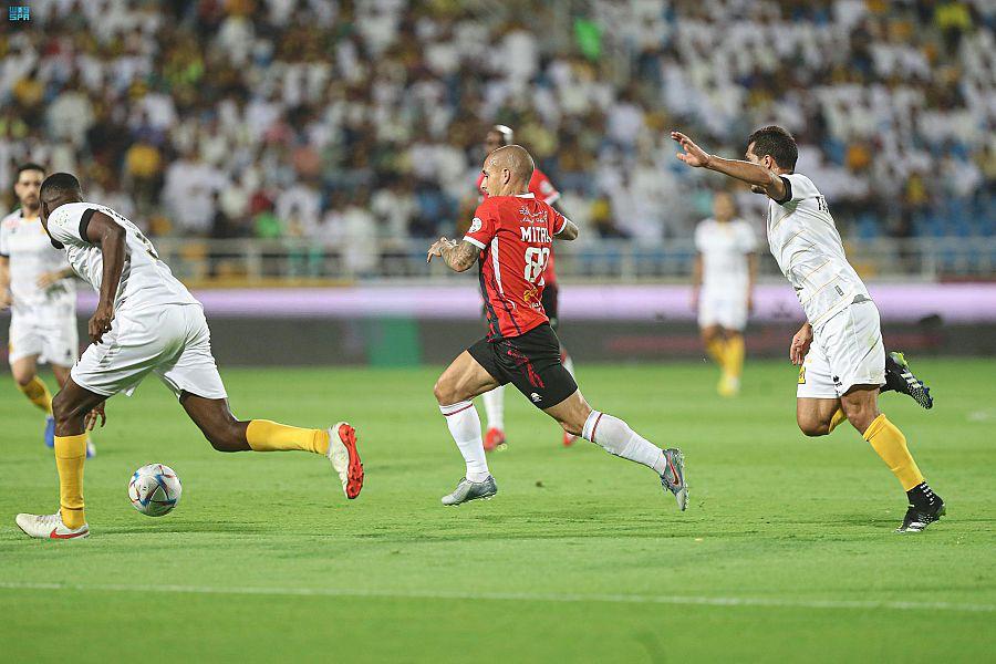 الاتحاد يتجاوز الرائد برأسية "حجازي" في دوري روشن