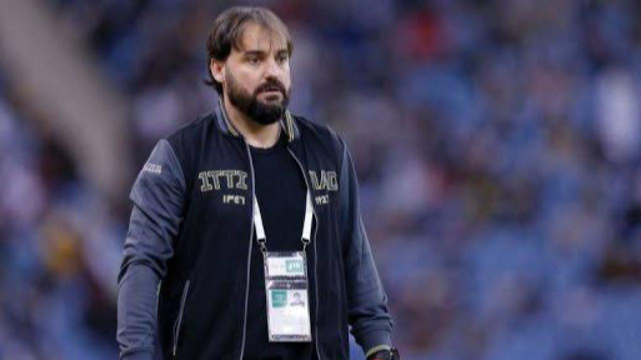 التشيلي سييرا مدربا للاهلي لموسم