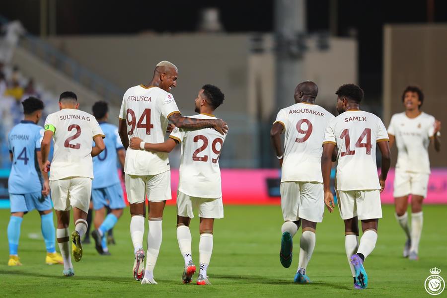 بقذائف رباعية صاروخية ... النصر يزيد من جراح الباطن 