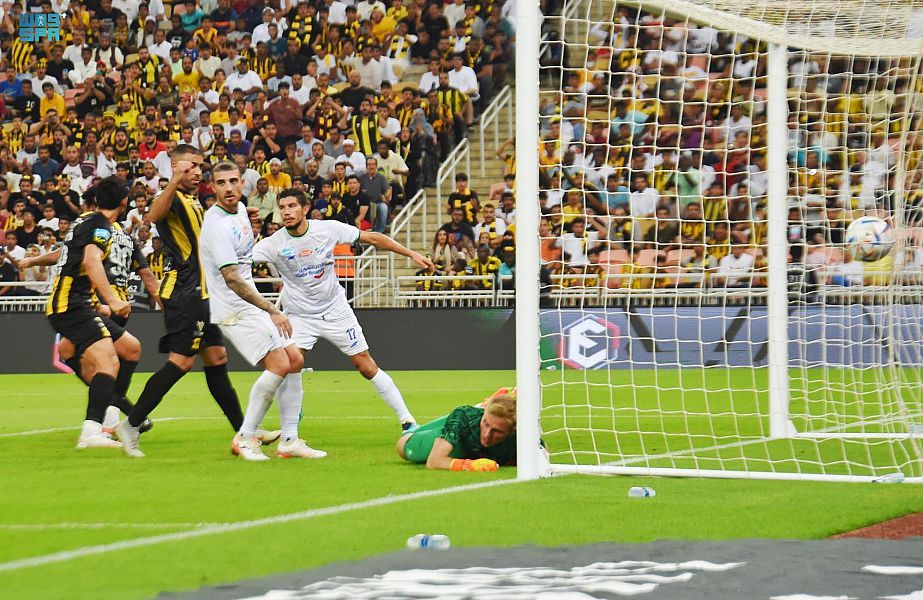 الاتحاد يكسب الفتح في سادس جولات دوري روشن