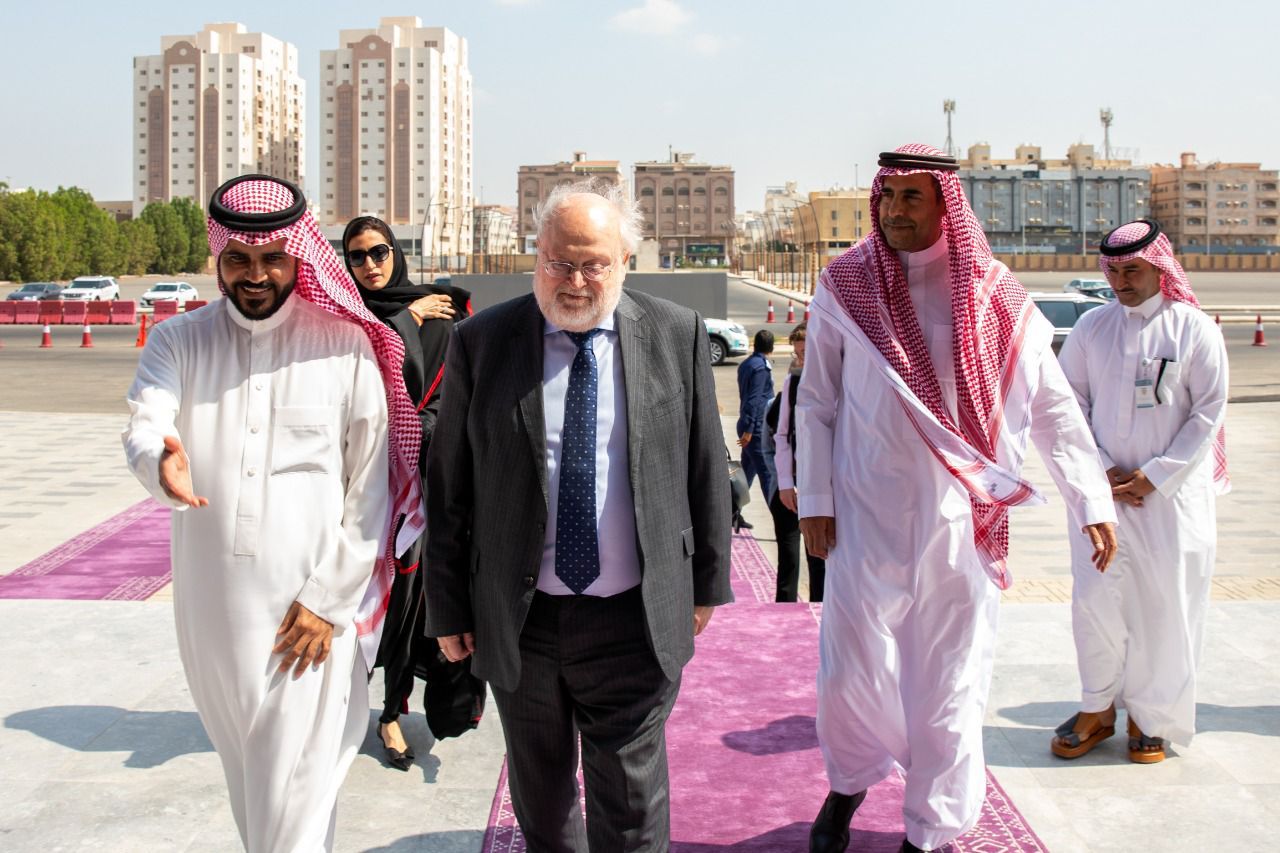 رئيس جامعة جدة يستقبل الممثل الخاص لرئيس الوزراء البريطاني