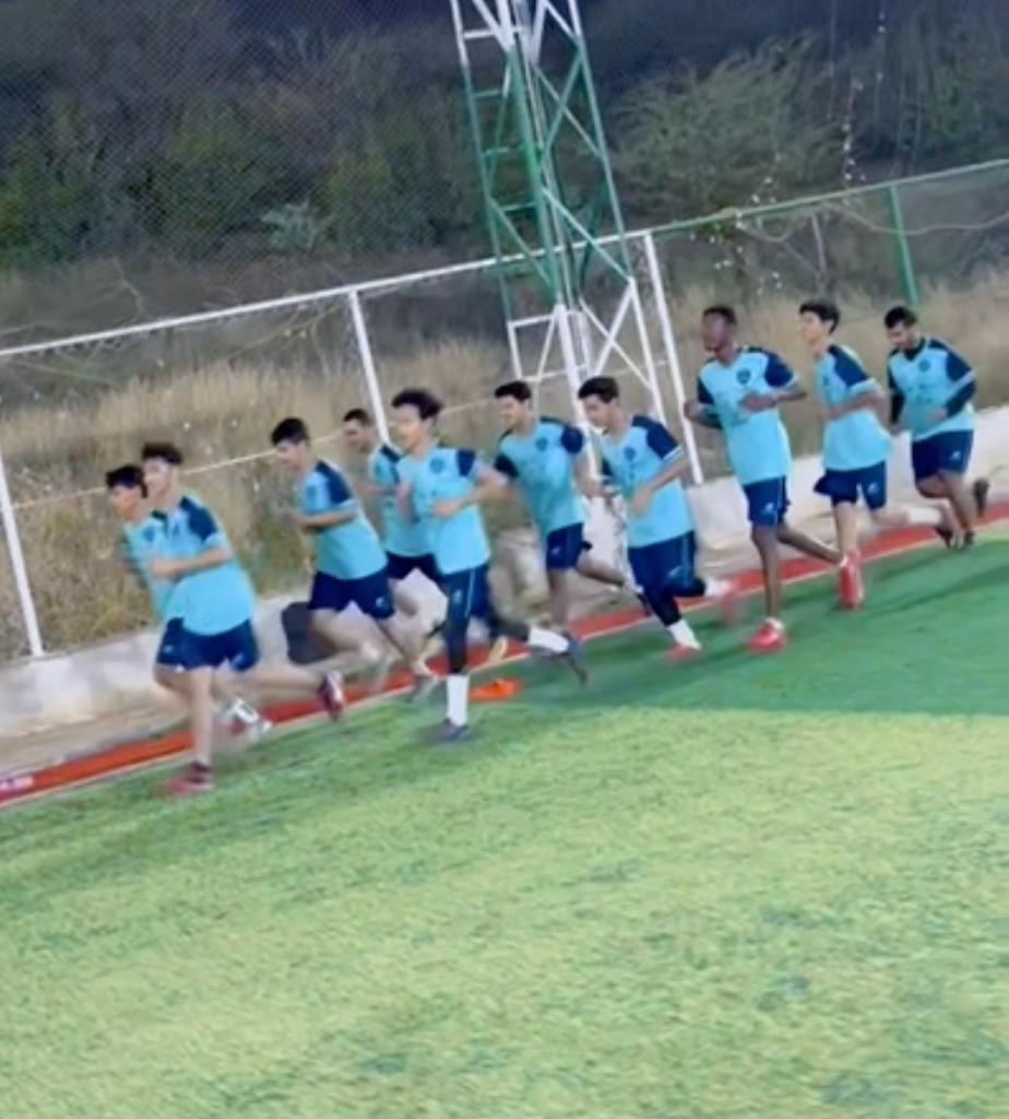 نادي أكاديمية رواسي الجنوب الرياضية يواصل تمارينه اليومية