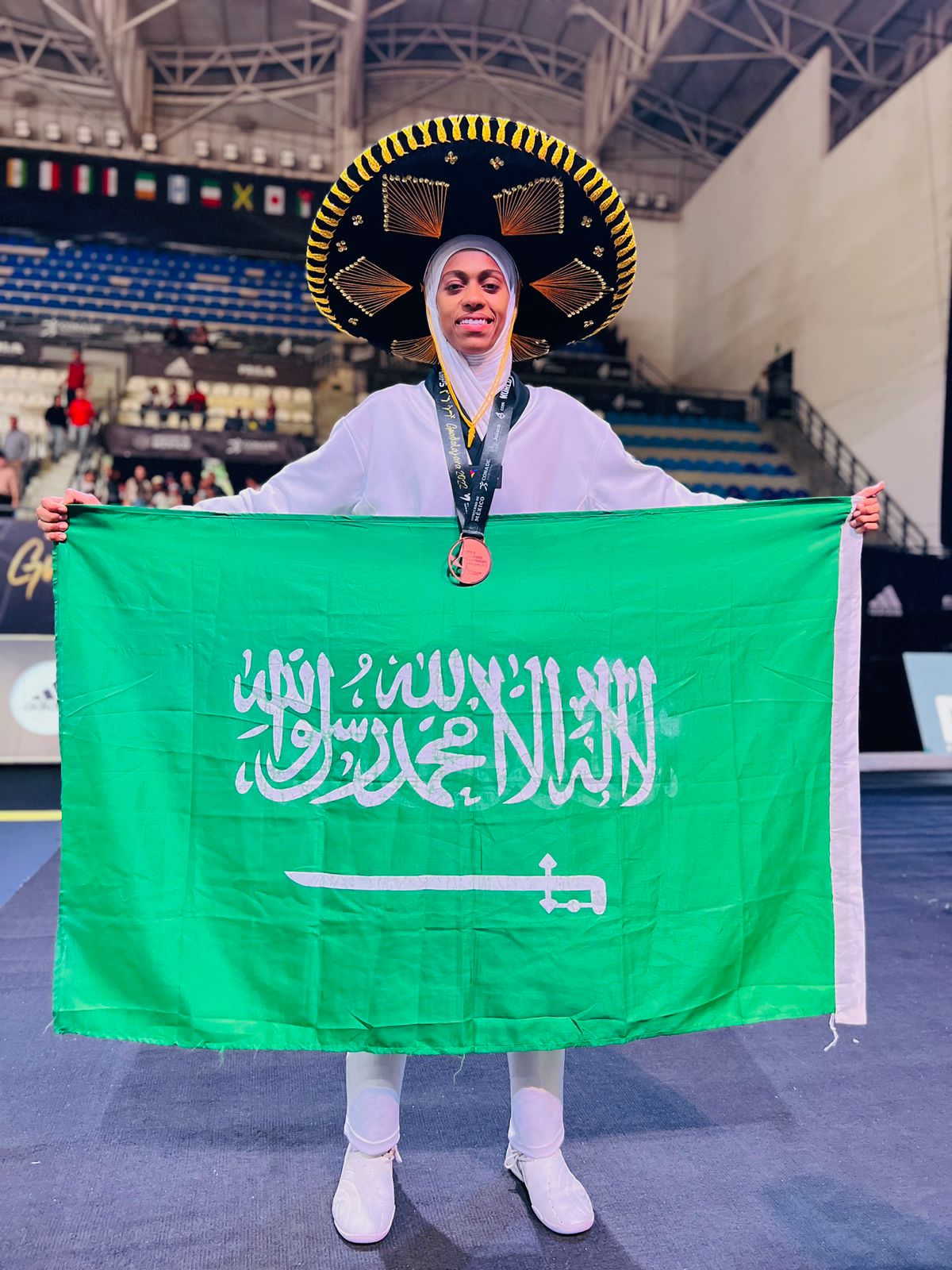 دنيا تضئ العالم ببرونزية التايكوندو  