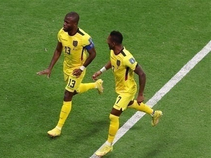 الاكوادور يهز شباك العنابي بثنائية