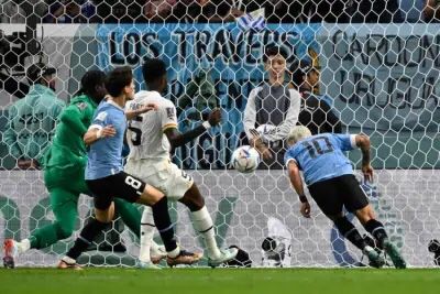 منتخب الأوروغواي يهزم نظيرَه الغاني ويودِّع المونديال