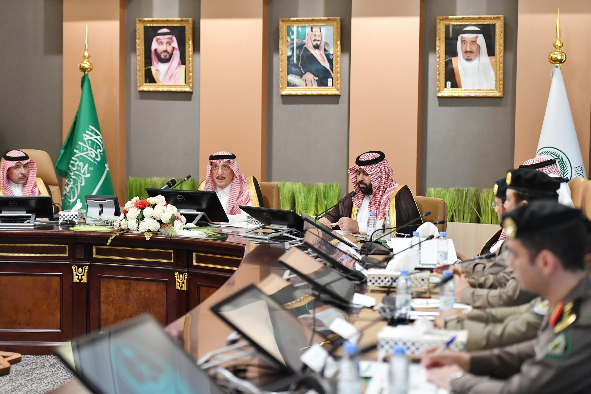 سمو أمير منطقة جازان يرأس اجتماع اللجنة العليا للسلامة المرورية بالمنطقة