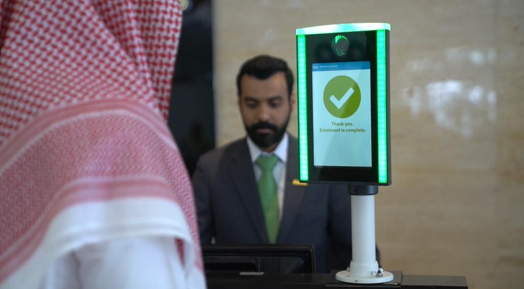 مطارات الرياض" تعلن نجاح تجربة رحلة السفر الذكية بمطار الملك خالد الدولي