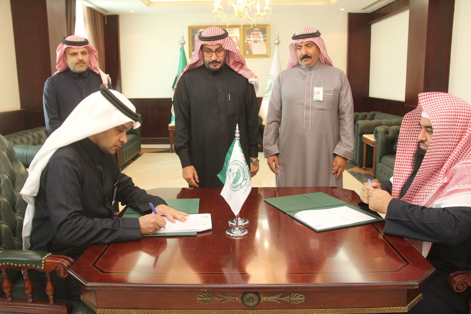 4b61241d-e2ff-425e-97f1-b0daaa0ea497