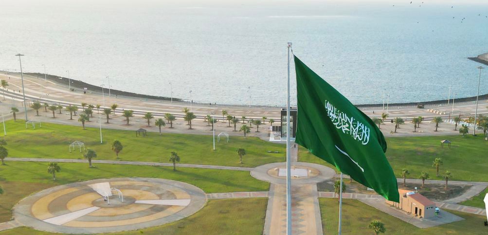 امانة جازان تطلق فعاليات يوم العلم وتزين شوارعها بـ25 الف علم