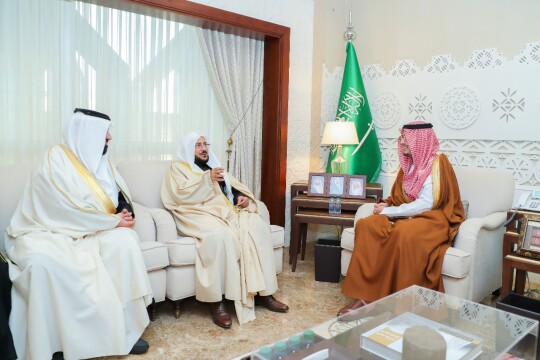نائب أمير الشرقية يستقبل معالي وزير الشئون الاسلامية والدعوة والإرشاد