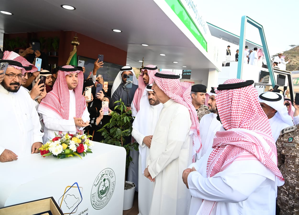 dd523748-166f-41c7-85ea-2be7cd74b435