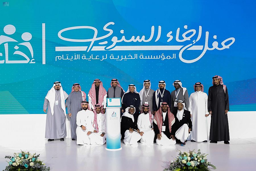 خلال رعايته حفل إخاء السنوي الراجحي ينوه بدعم القيادة الرشيدة للأيتام 