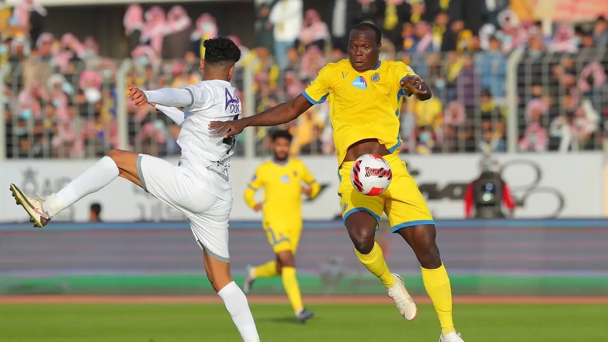 بسبب الأعطال كهربائية تأجيل مباراة النصر والطائي