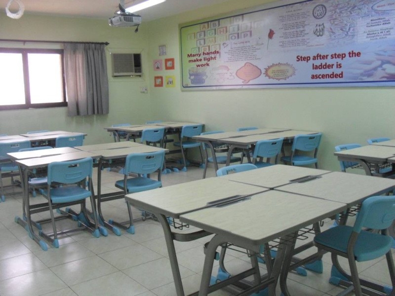 بسبب الأحوال الجوية تعليق الدراسة حضورياً غداً بالجبيل والنعيرية والعليا والخفجي . . والدراسة عبر منصة "مدرستي" 