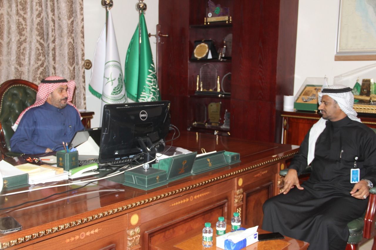 ‏محافظ القريات يلتقي ممثلي شركة سار