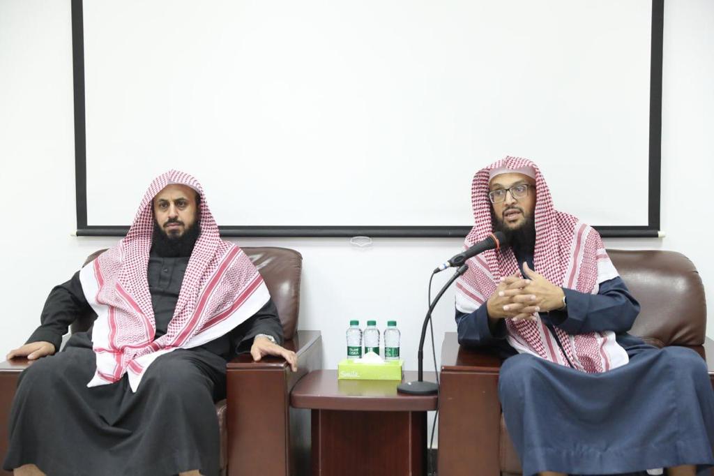 مدير عام فرع الأمر بالمعروف بالرياض يقيم لقاءً توجيهياً لمنسوبي هيئة الحريق 