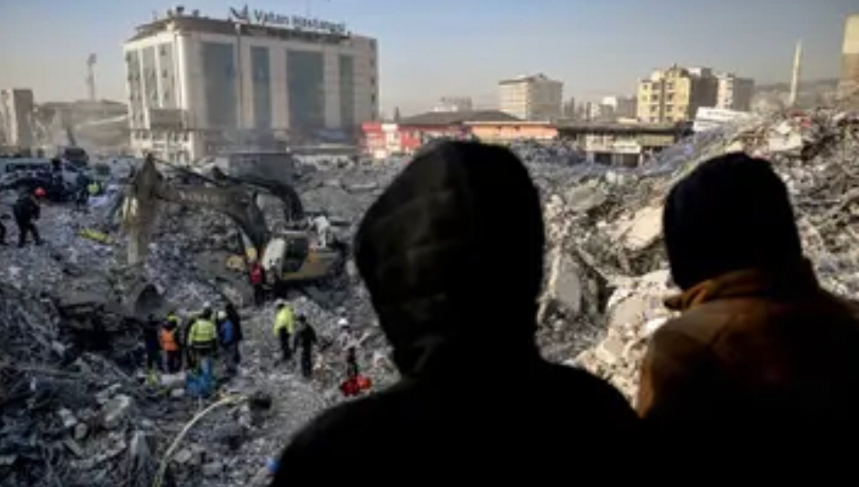 11 يوماً على الزلزال المدمر.. هزة جديدة تضرب تركيا وسوريا ولبنان ضربت بقوة 5.2 على مقياس ريختر في سواحل إقليم إسكندرون