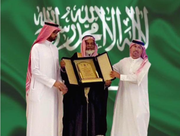 بحضور مدير مكتب الاشراف بالعارضة الشيخ الجابري يكرم الأستاذ سليمان الجابري 